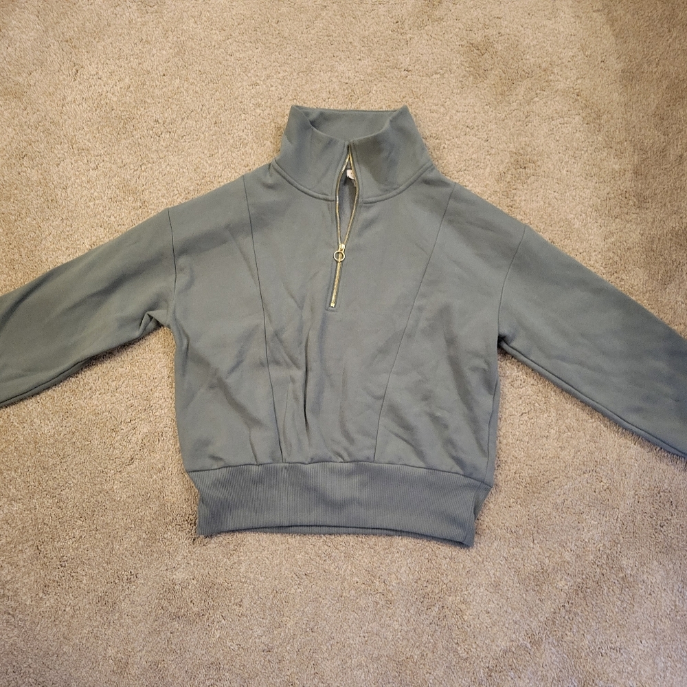 Green quarter zip pullover